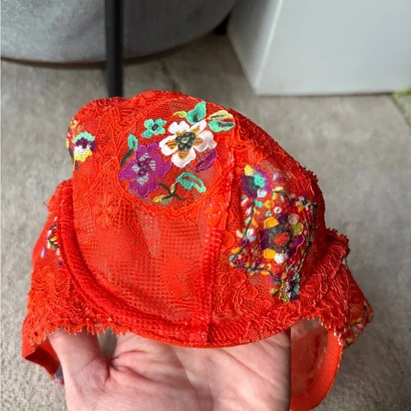 Savage X Fenty Dolled Up Lace Demi Bra Tagged 34A fits 34B/C Stretchy Orange - Picture 5 of 8